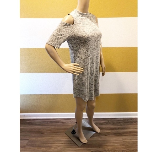 Trendyland gray cold shoulder sweater dress - Picture 3 of 9